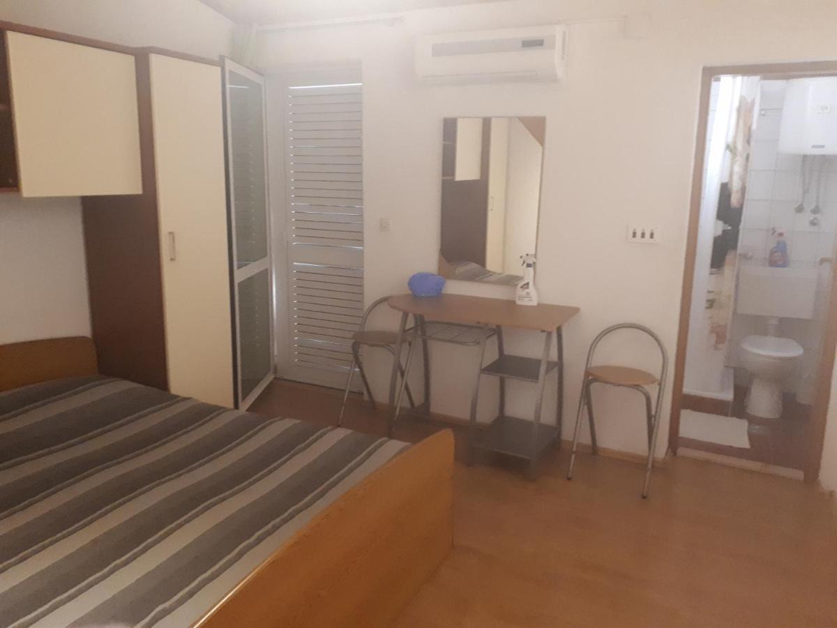 Apartmani Leko Mirjana บาชกาโวดา ภายนอก รูปภาพ