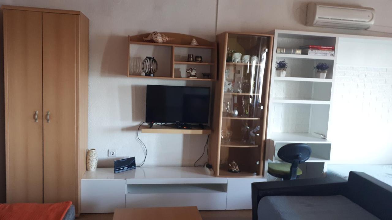 Apartmani Leko Mirjana บาชกาโวดา ภายนอก รูปภาพ