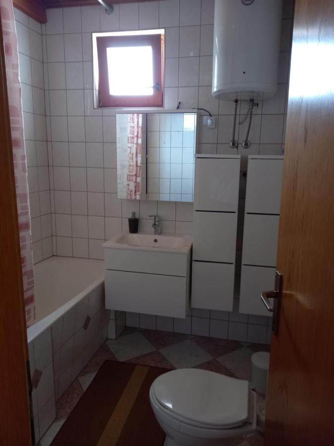Apartmani Leko Mirjana บาชกาโวดา ภายนอก รูปภาพ