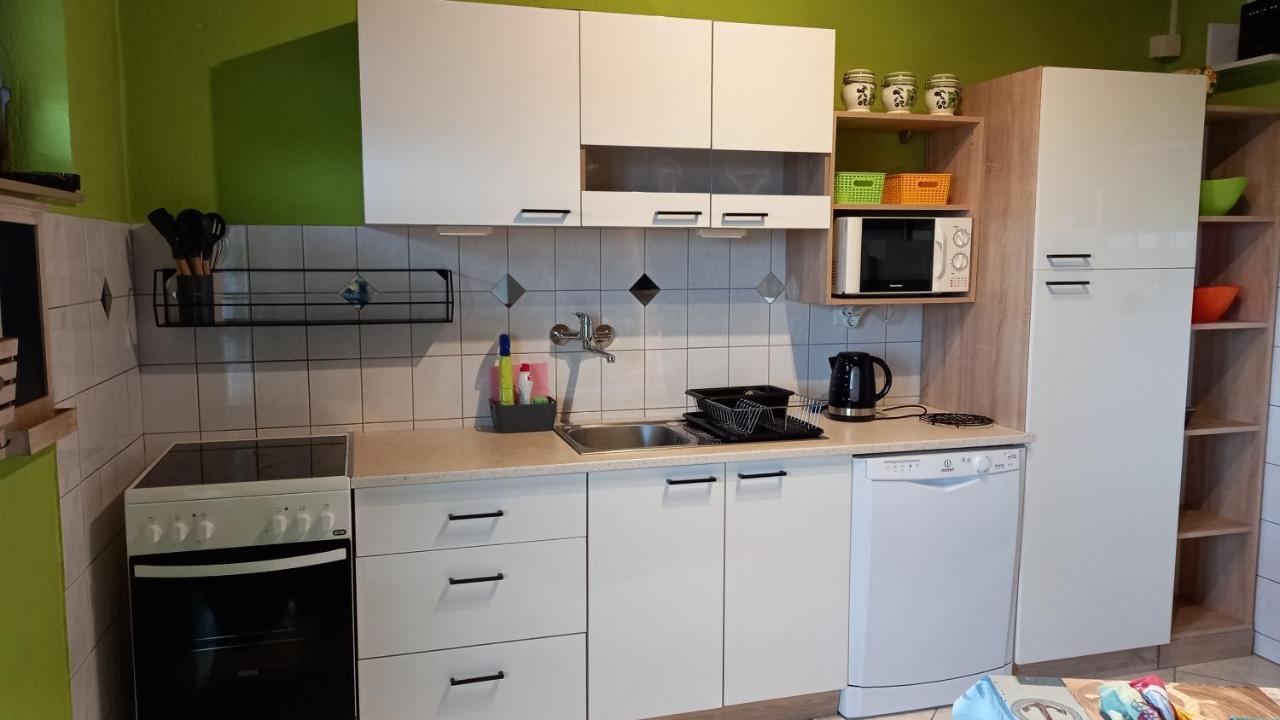 Apartmani Leko Mirjana บาชกาโวดา ภายนอก รูปภาพ