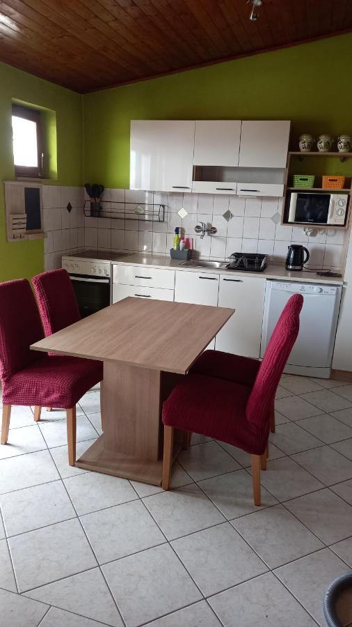 Apartmani Leko Mirjana บาชกาโวดา ภายนอก รูปภาพ