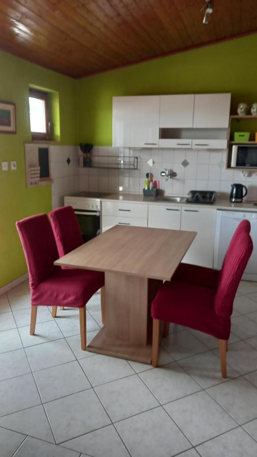 Apartmani Leko Mirjana บาชกาโวดา ภายนอก รูปภาพ